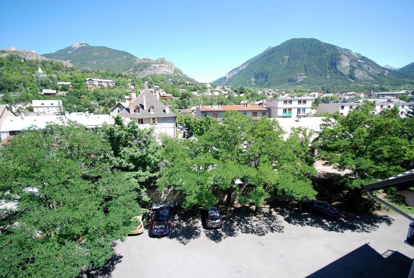 Hôtel De Paris Briançon Buitenkant foto